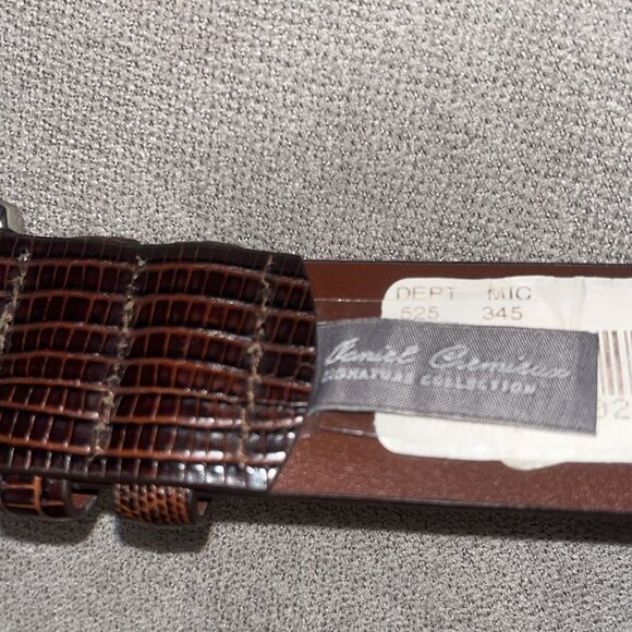 Nwt Daniel Cremieux signature collection brown embossed leather belt. - Picture 4 of 8